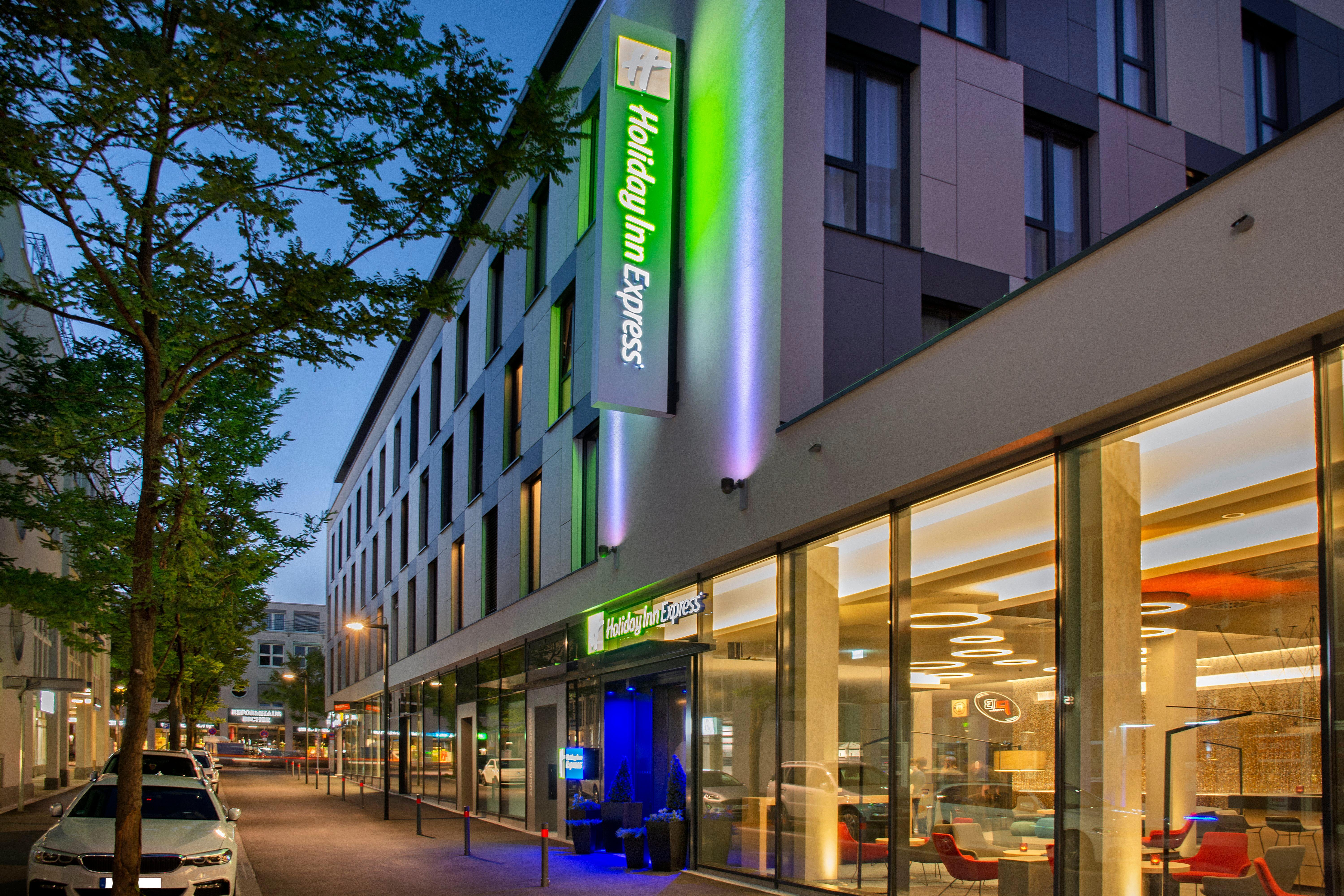 Holiday Inn Express Stuttgart-Waiblingen, An Ihg Hotel Waiblingen  Buitenkant foto