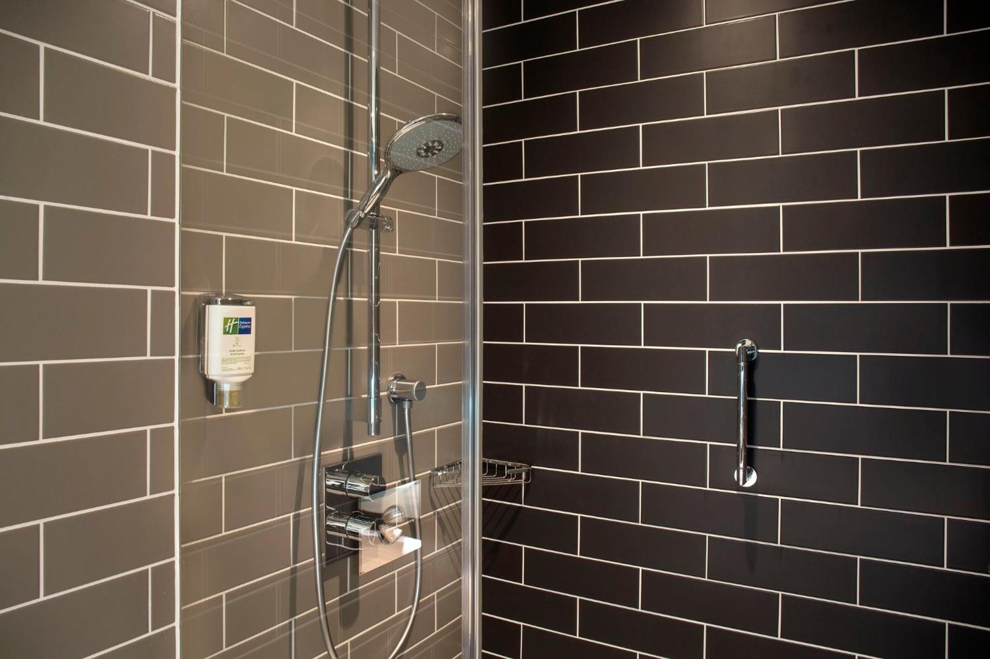 Holiday Inn Express Stuttgart-Waiblingen By Ihg Buitenkant foto